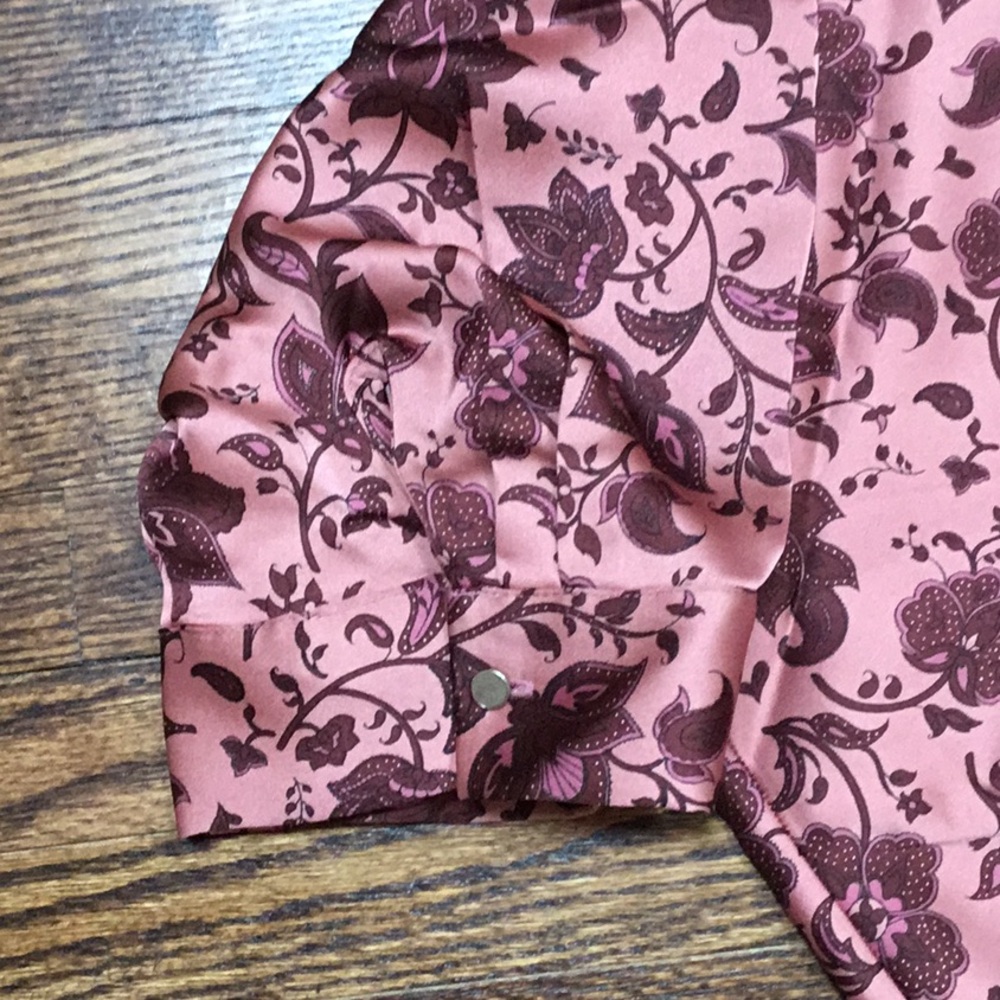 Women's Pink & Burgandy Floral V-Neck Cropped Dolman Sleeve Blouse - Picture 4 of 9